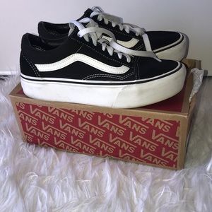 PLATFORM VANS